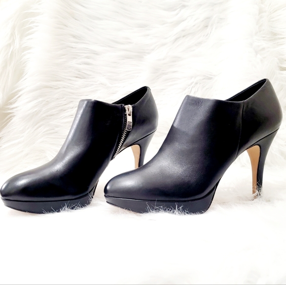 Vince Camuto Elvin bootie black 7.5 - Picture 4 of 4